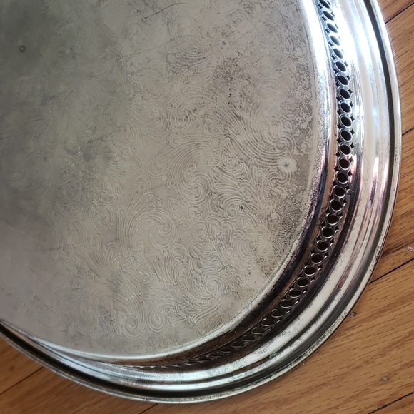 Vintage Kent silversmiths oval serving tray - Picture 13 of 16